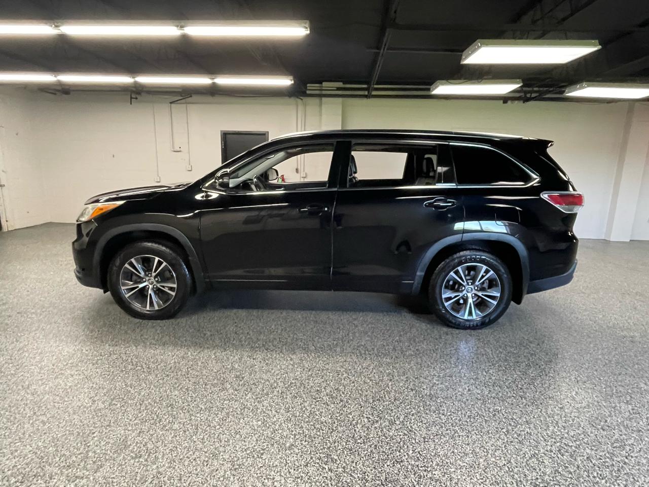 Toyota Highlander XLE AWD V6 2016