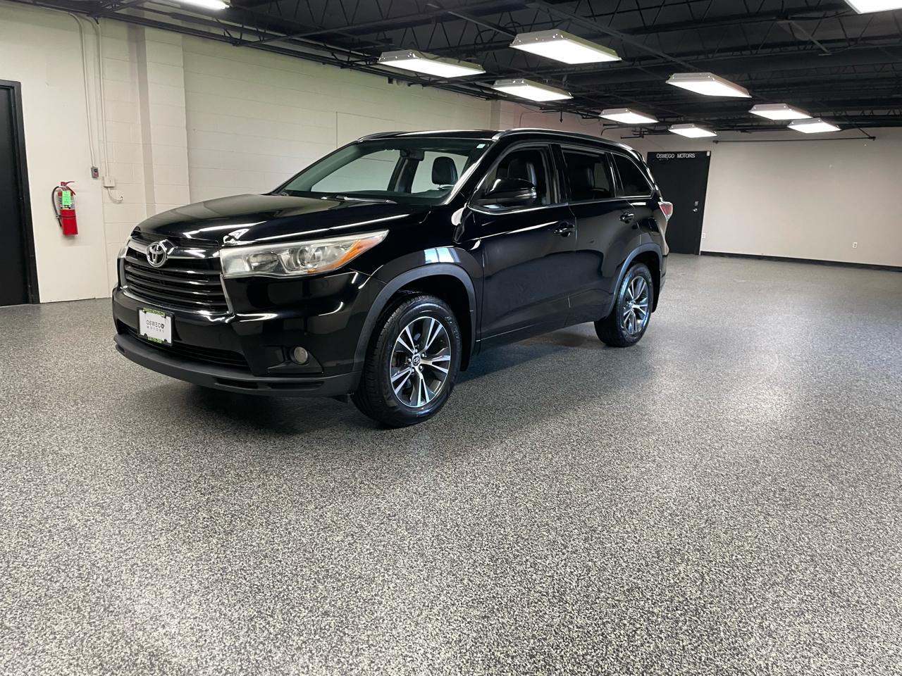 Toyota Highlander XLE AWD V6 2016