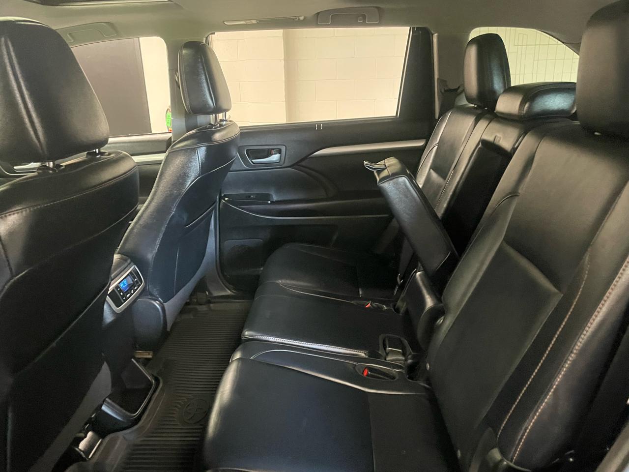 Toyota Highlander XLE AWD V6 2016