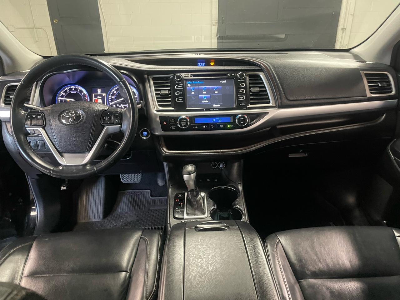 Toyota Highlander XLE AWD V6 2016