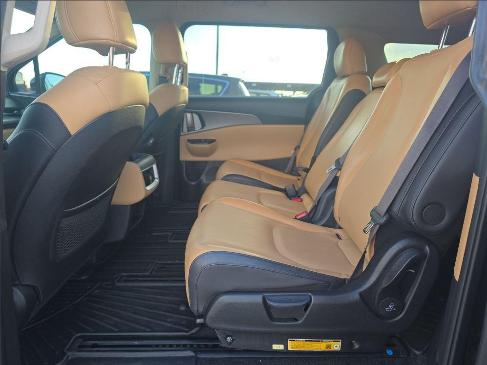 Kia Carnival LX 2024