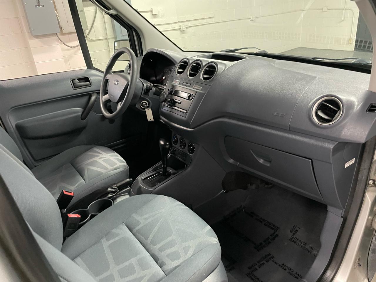 Ford Transit Connect XL with Rear Door Glass 2013