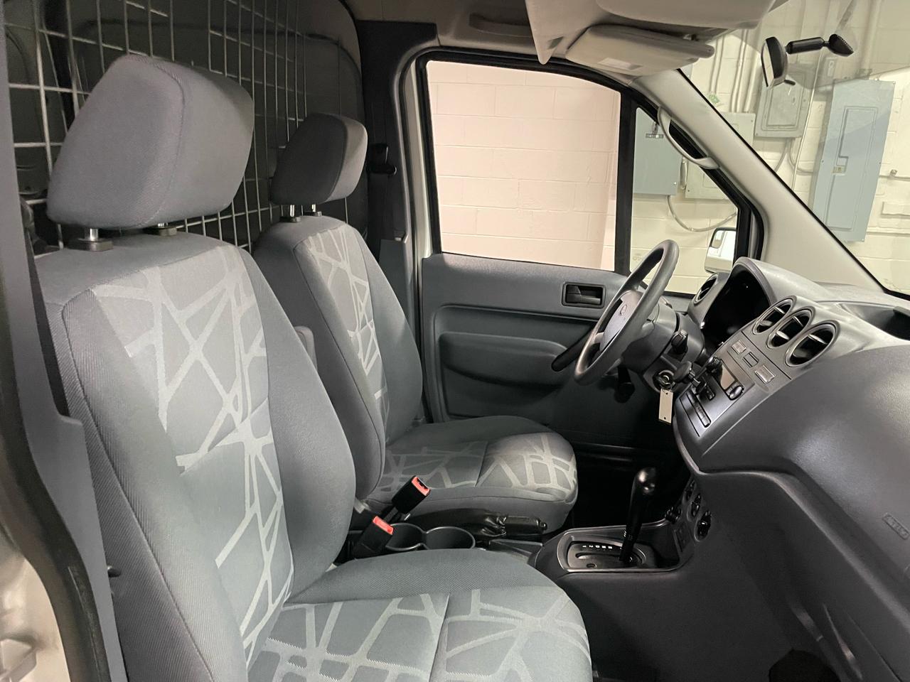 Ford Transit Connect XL with Rear Door Glass 2013