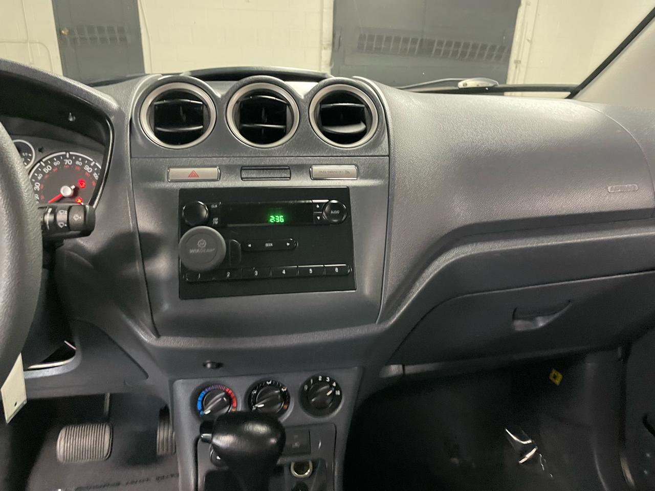 Ford Transit Connect XL with Rear Door Glass 2013