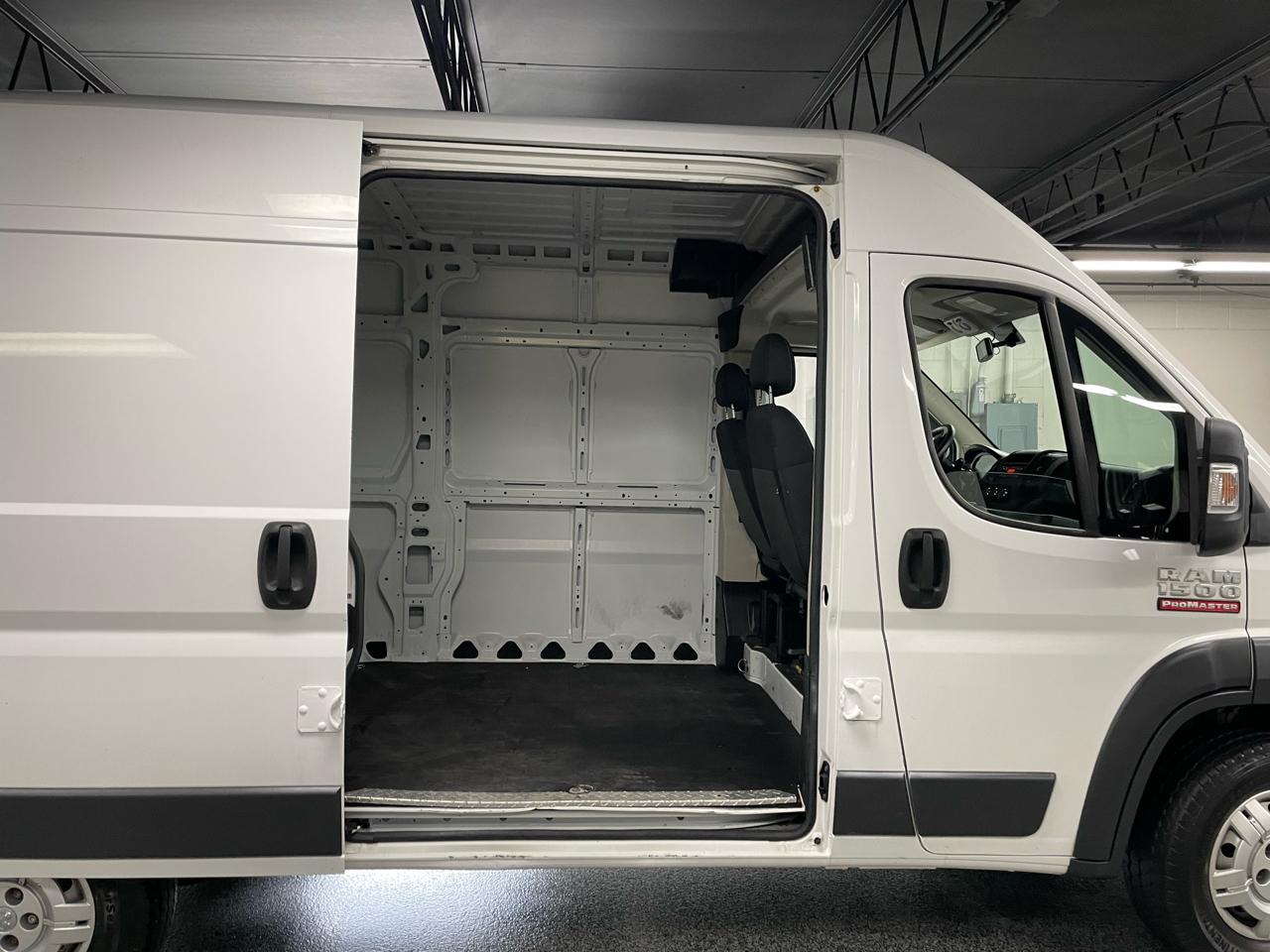 RAM Promaster 1500 High Roof Tradesman 136-in. WB 2014