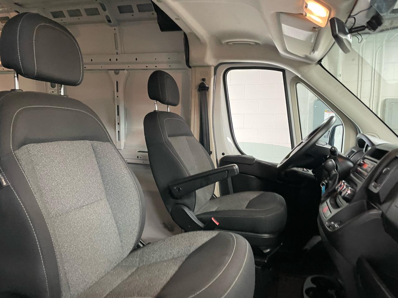 RAM Promaster 1500 High Roof Tradesman 136-in. WB 2014