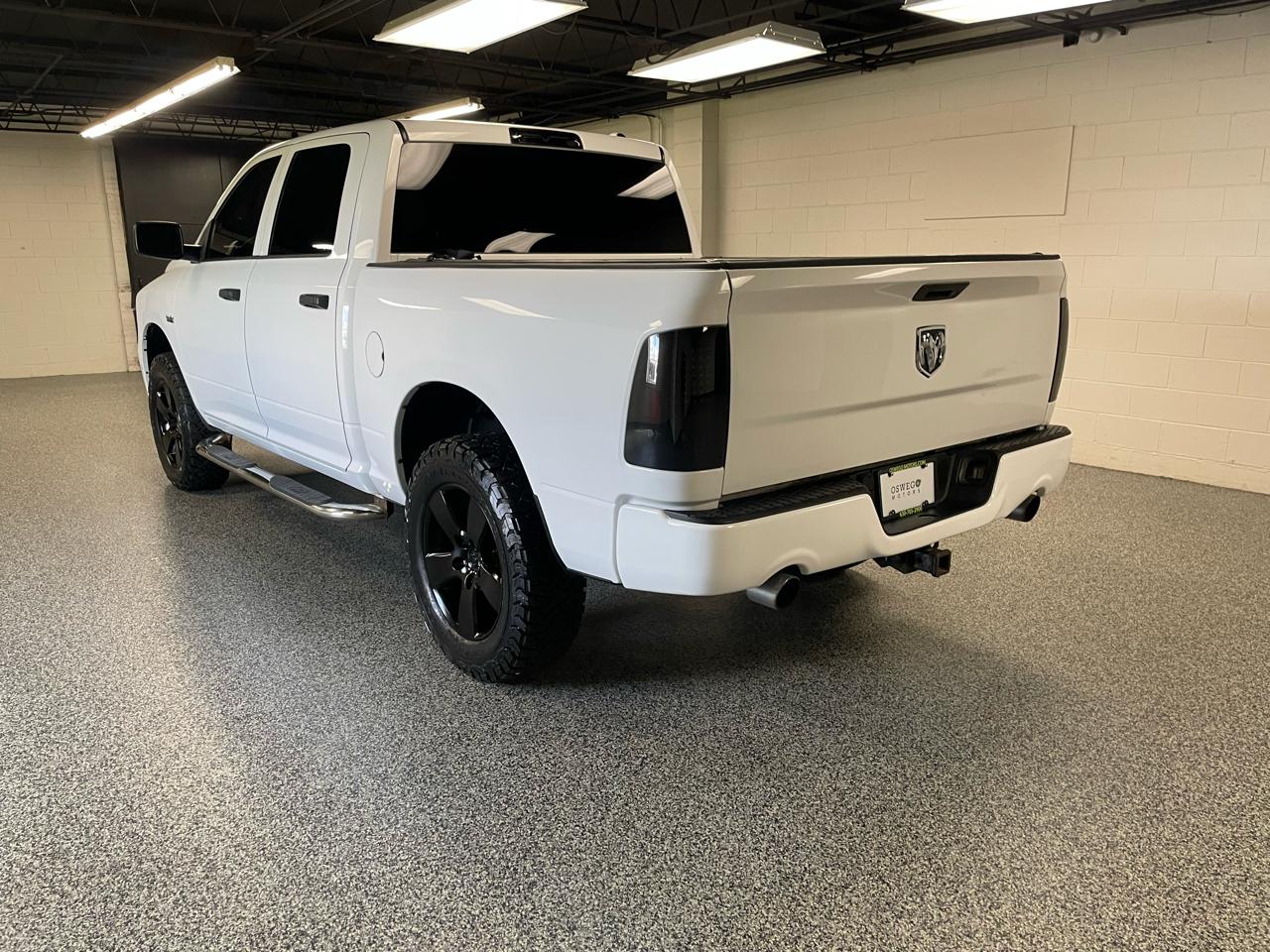 RAM 1500 Express 4x4 Crew Cab 5'7" Box 2012