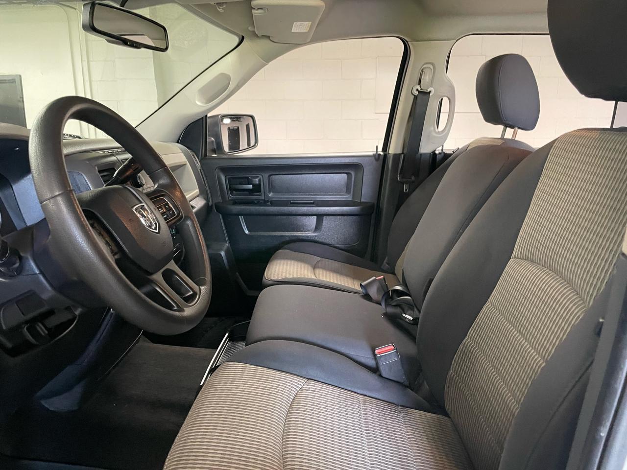 RAM 1500 Express 4x4 Crew Cab 5'7" Box 2012