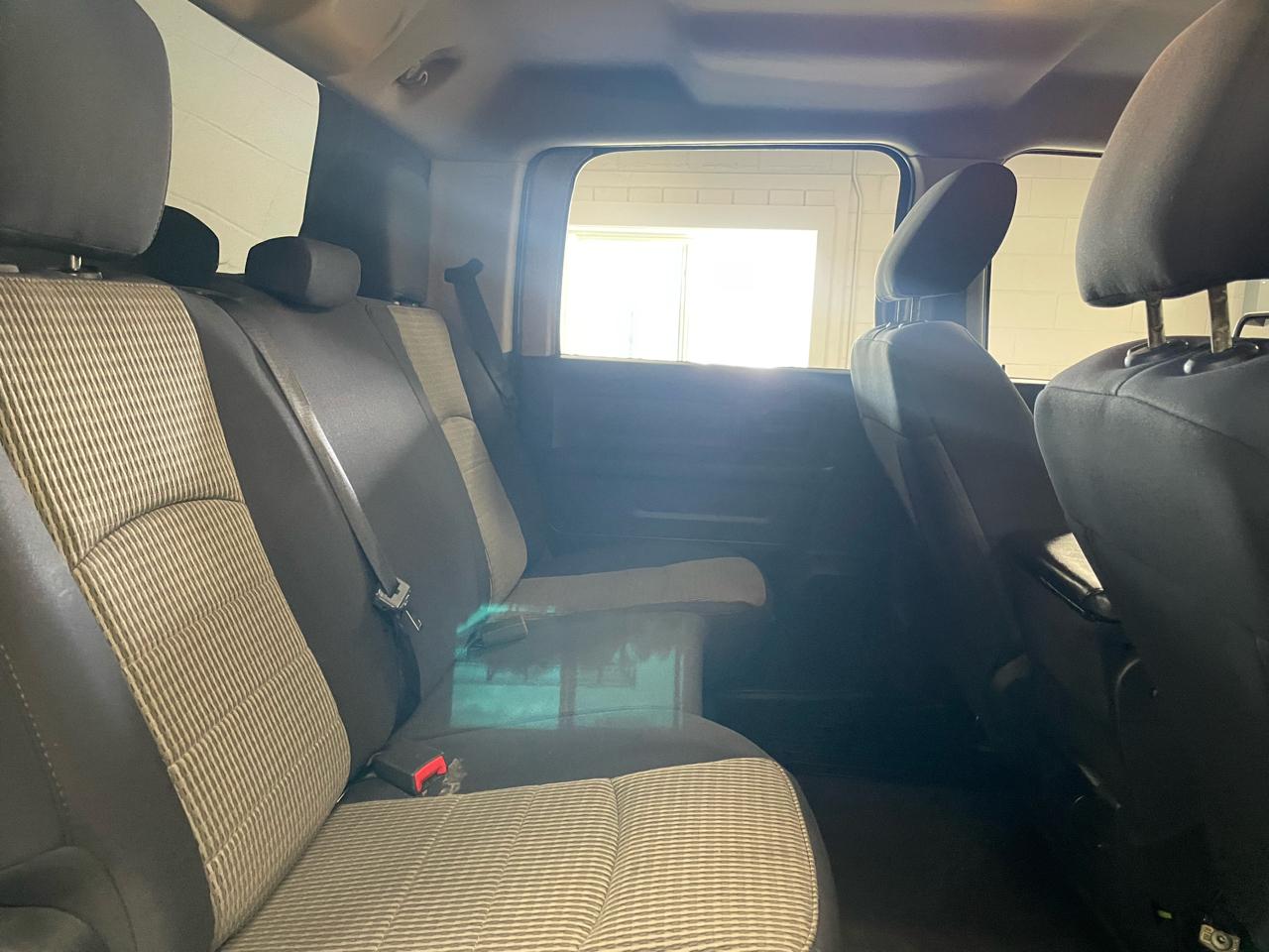 RAM 1500 Express 4x4 Crew Cab 5'7" Box 2012