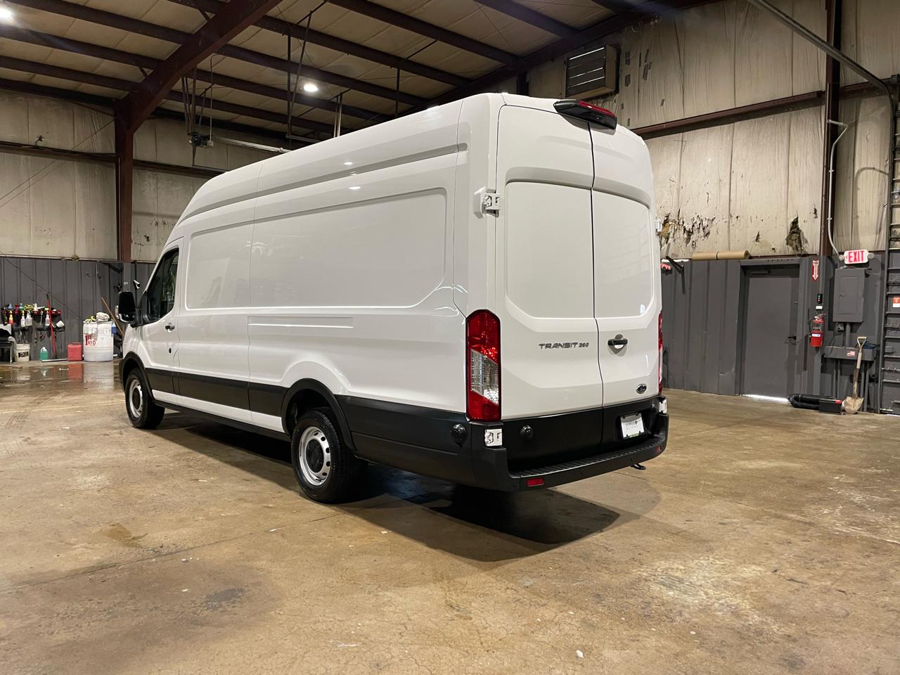 Ford Transit 350 Van High Roof w/Sliding Pass. 148-in. WB EL 2023