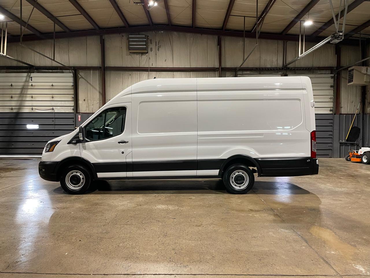 Ford Transit 350 Van High Roof w/Sliding Pass. 148-in. WB EL 2023