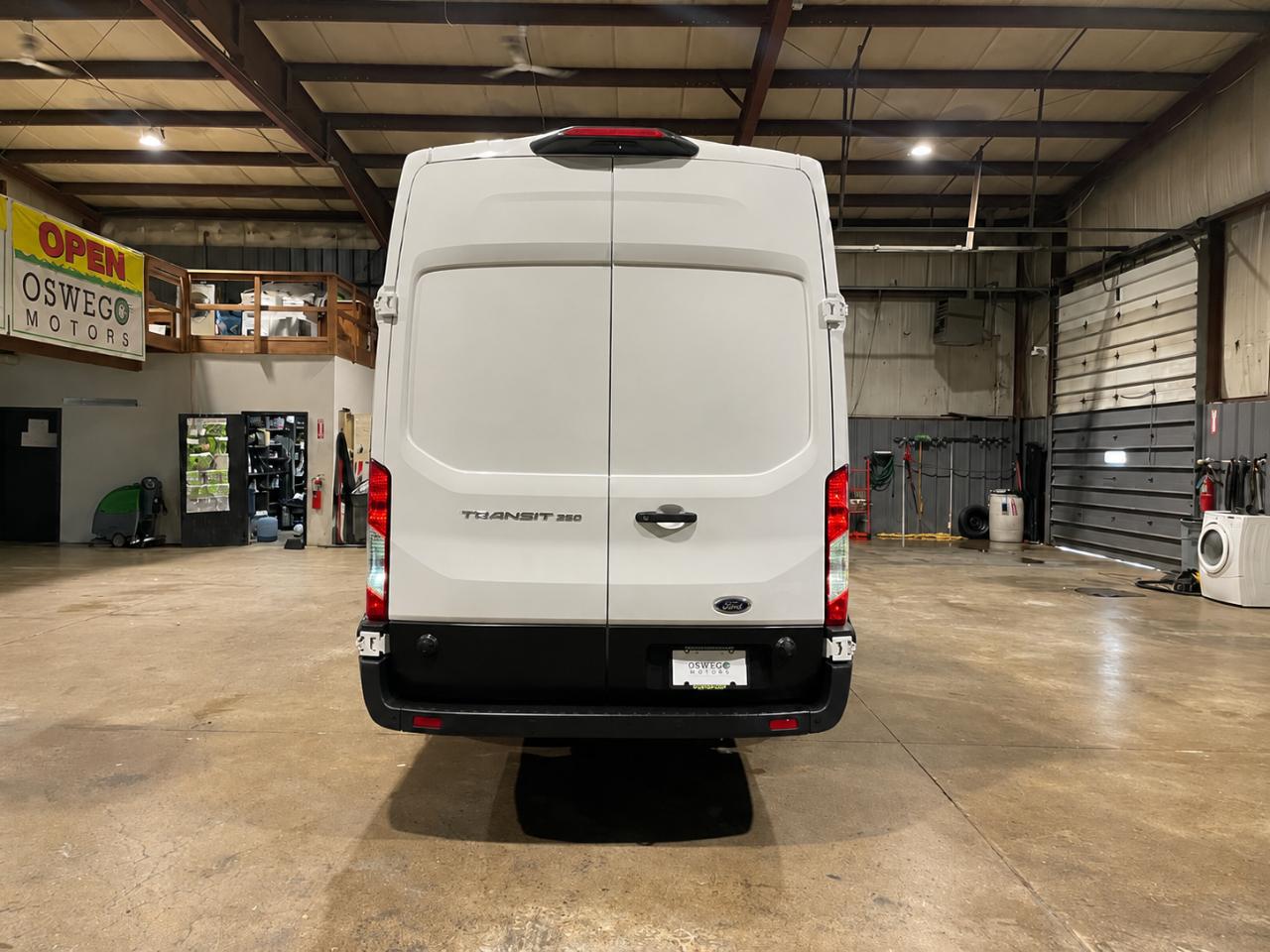 Ford Transit 350 Van High Roof w/Sliding Pass. 148-in. WB EL 2023