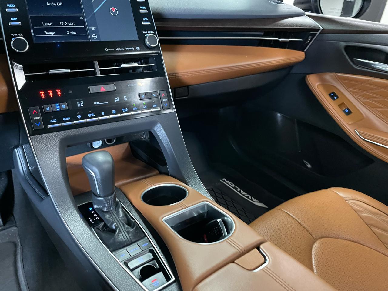 Toyota Avalon Limited 2019