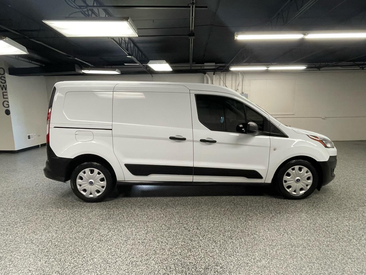Ford Transit Connect Cargo Van XL LWB w/Rear Liftgate 2023