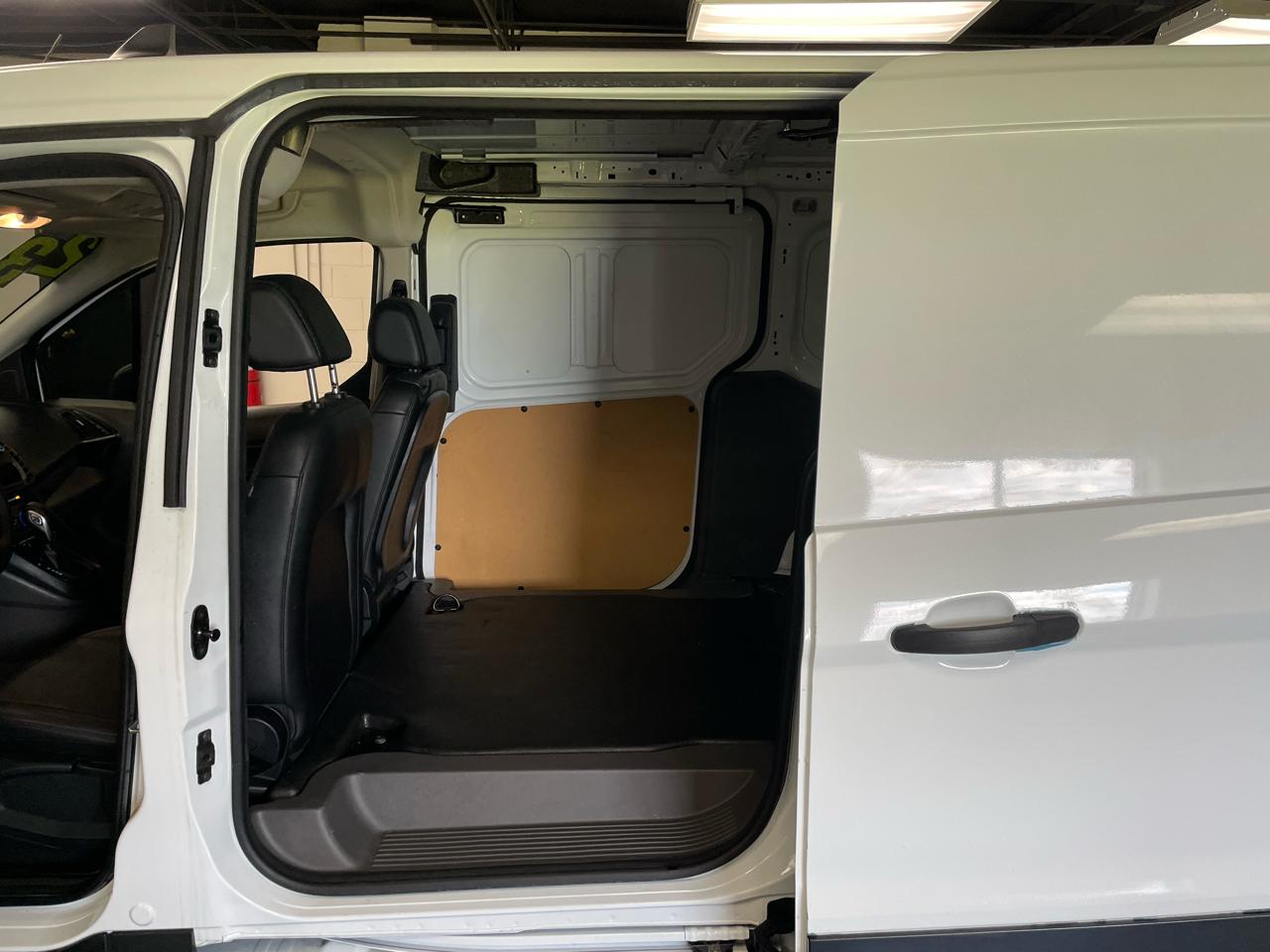 Ford Transit Connect Cargo Van XL LWB w/Rear Liftgate 2023