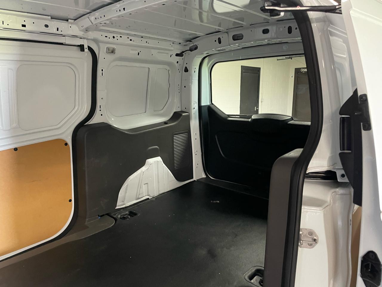 Ford Transit Connect Cargo Van XL LWB w/Rear Liftgate 2023