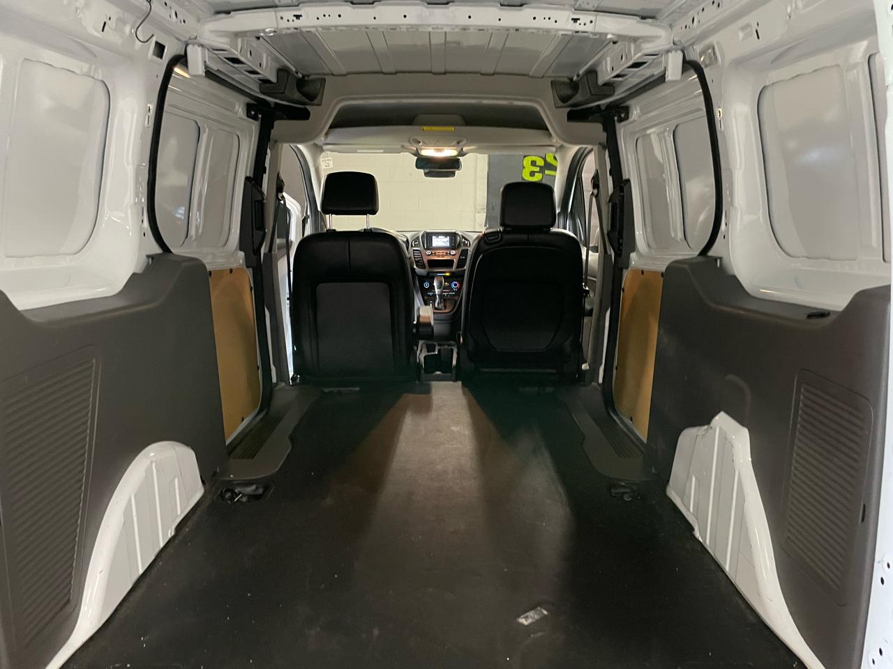 Ford Transit Connect Cargo Van XL LWB w/Rear Liftgate 2023