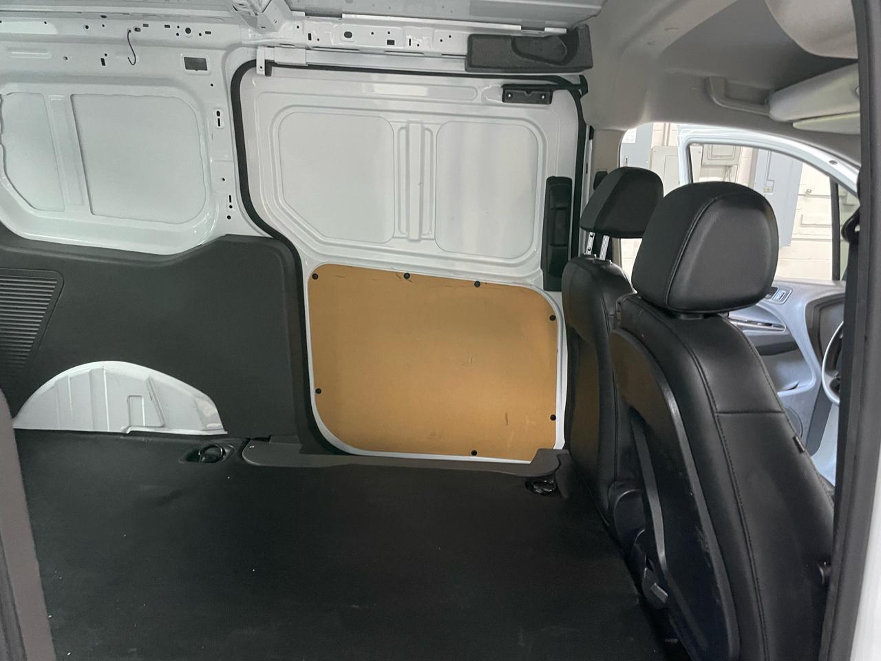 Ford Transit Connect Cargo Van XL LWB w/Rear Liftgate 2023