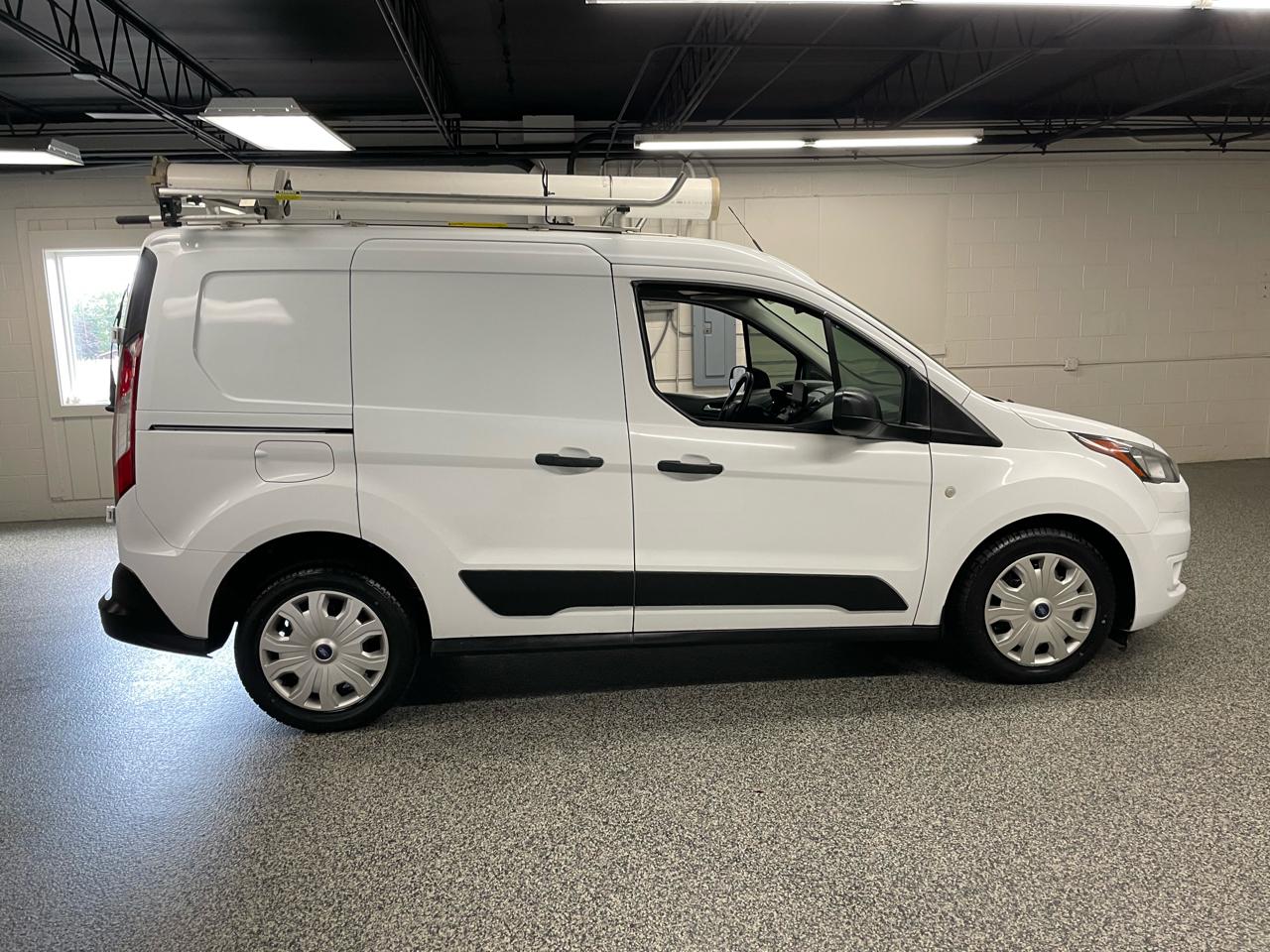 Ford Transit Connect Cargo Van XLT SWB 2022