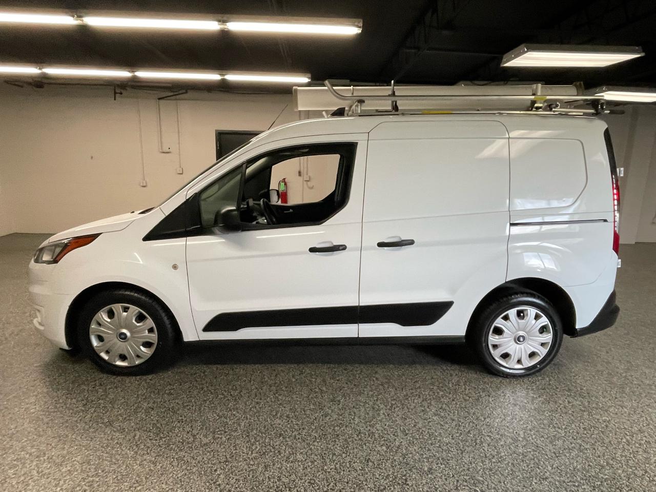 Ford Transit Connect Cargo Van XLT SWB 2022