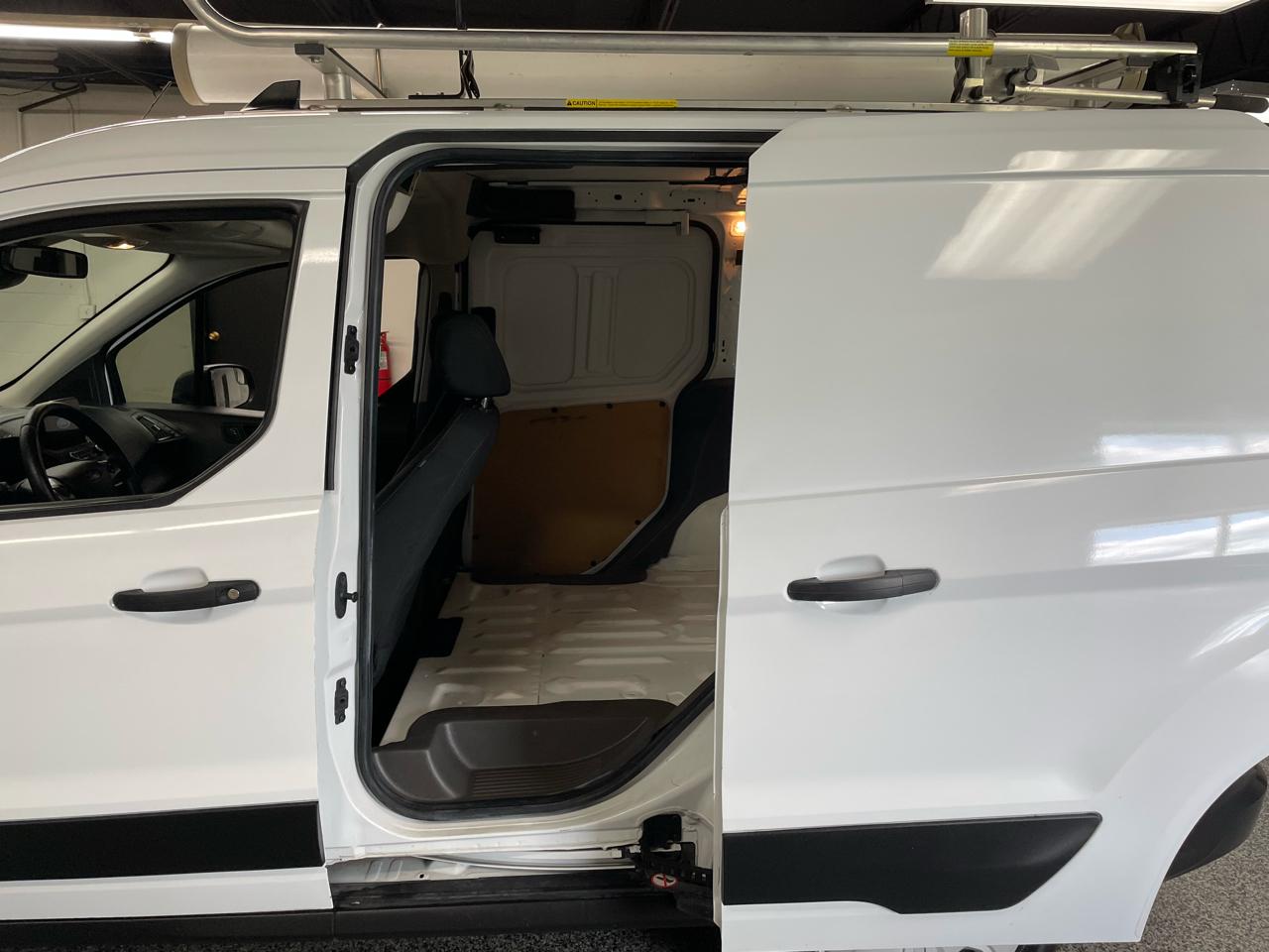 Ford Transit Connect Cargo Van XLT SWB 2022