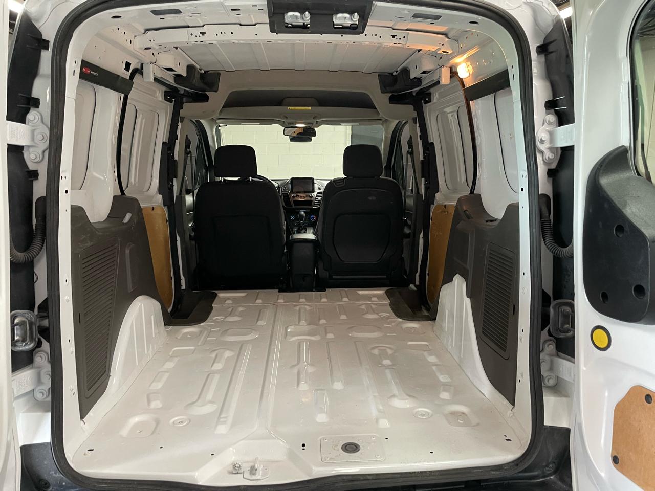 Ford Transit Connect Cargo Van XLT SWB 2022