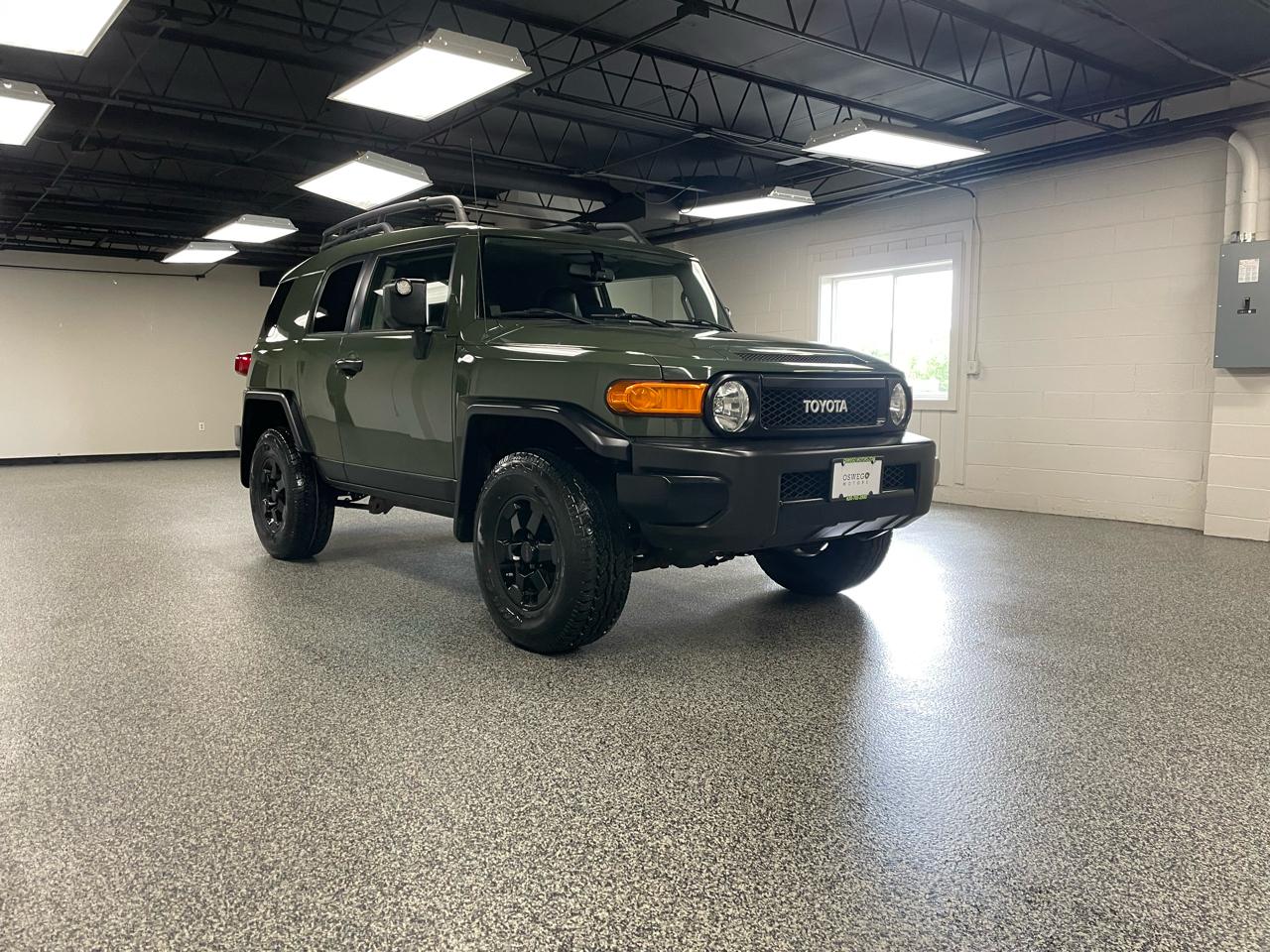 Toyota FJ Cruiser  2011