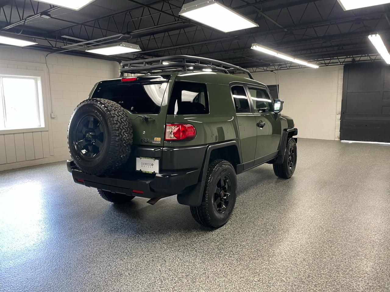 Toyota FJ Cruiser  2011