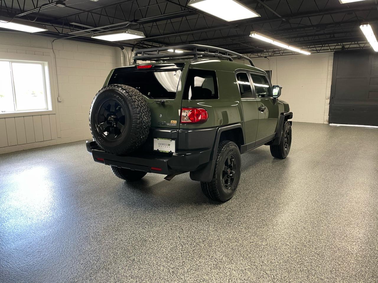 Toyota FJ Cruiser  2011