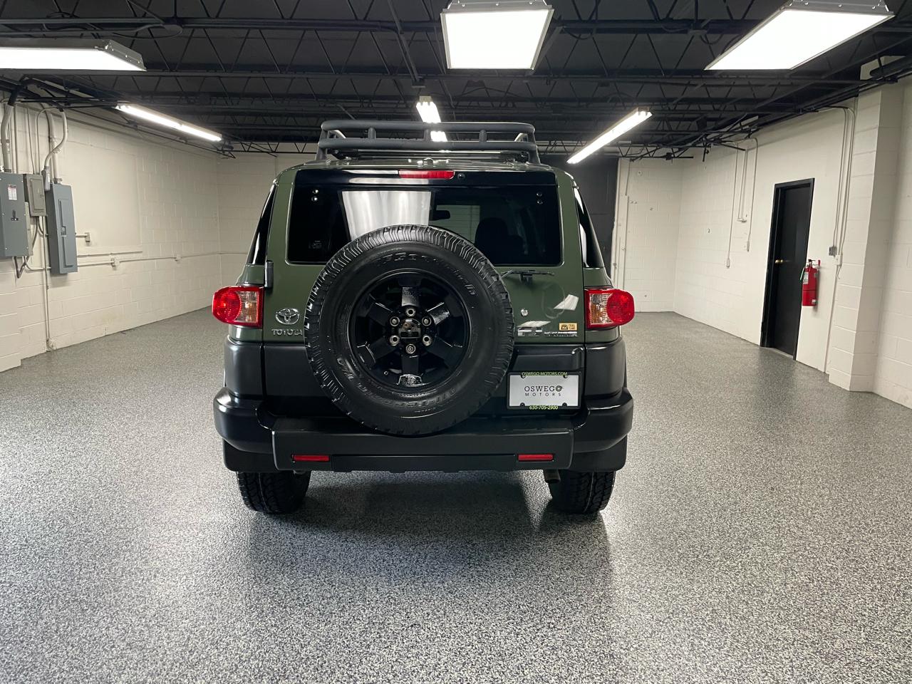 Toyota FJ Cruiser  2011