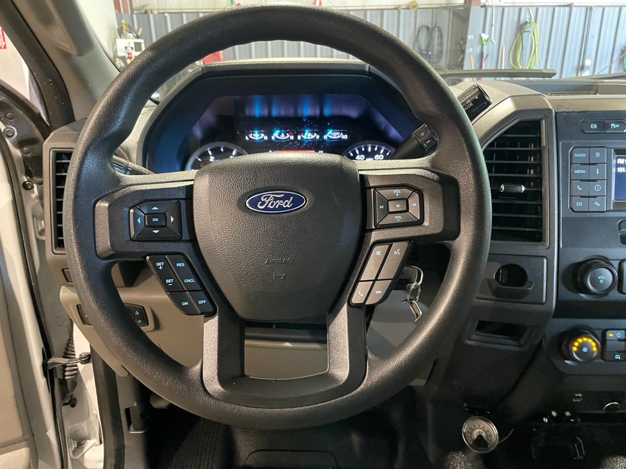 Ford F-450 SD SuperCab DRW 2WD 2022