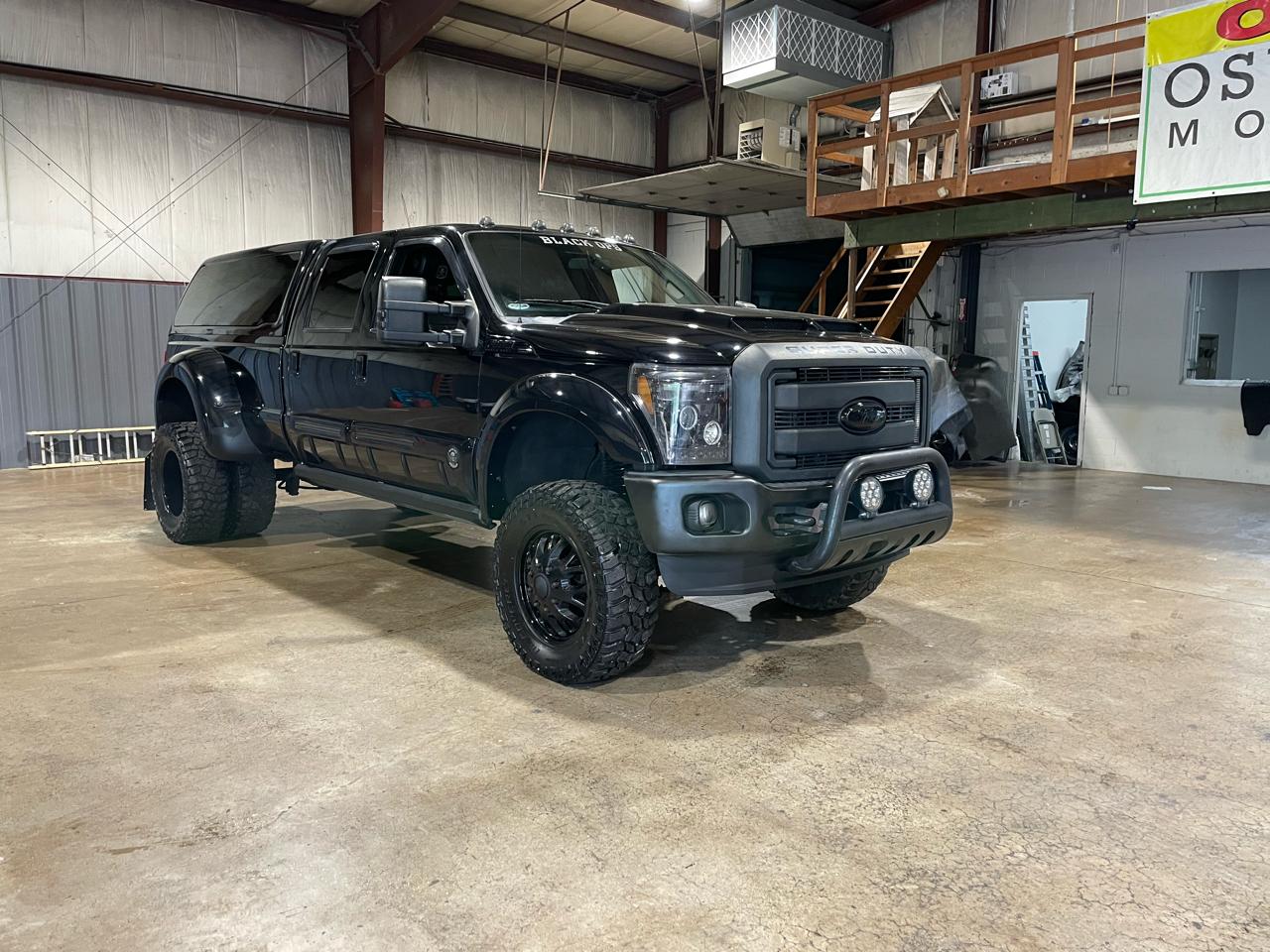 2016 Ford F-350 SD Lariat Crew Cab Long Bed DRW 4WD