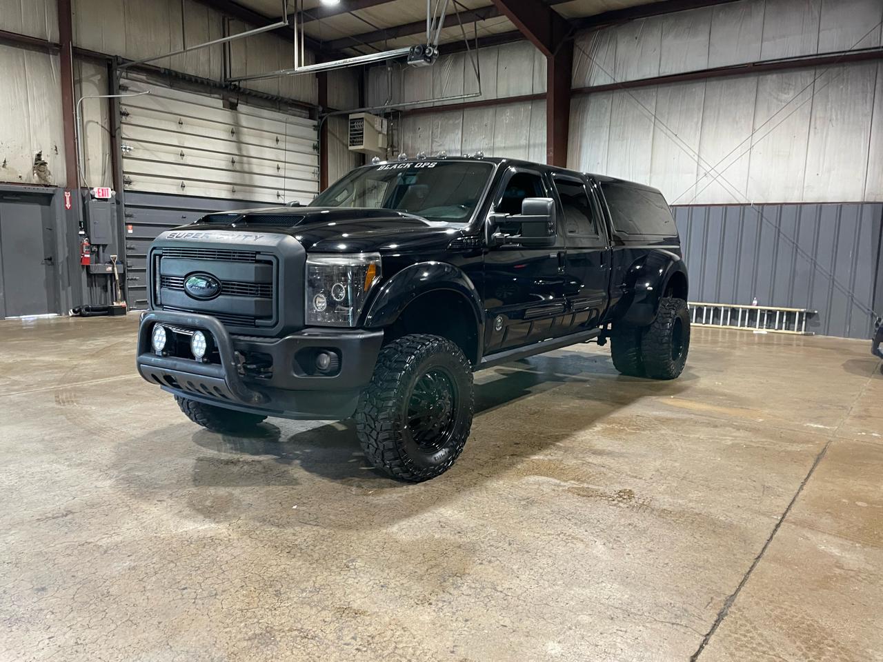 Ford F-350 SD Lariat Crew Cab Long Bed DRW 4WD 2016