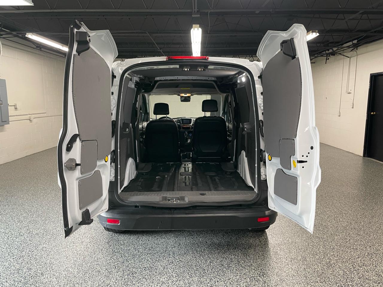 Ford Transit Connect Cargo Van XL SWB 2023