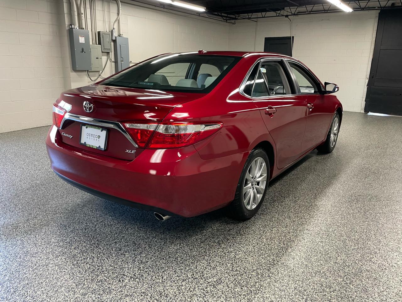 Toyota Camry XLE 2017