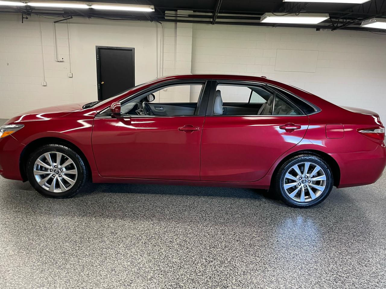 Toyota Camry XLE 2017