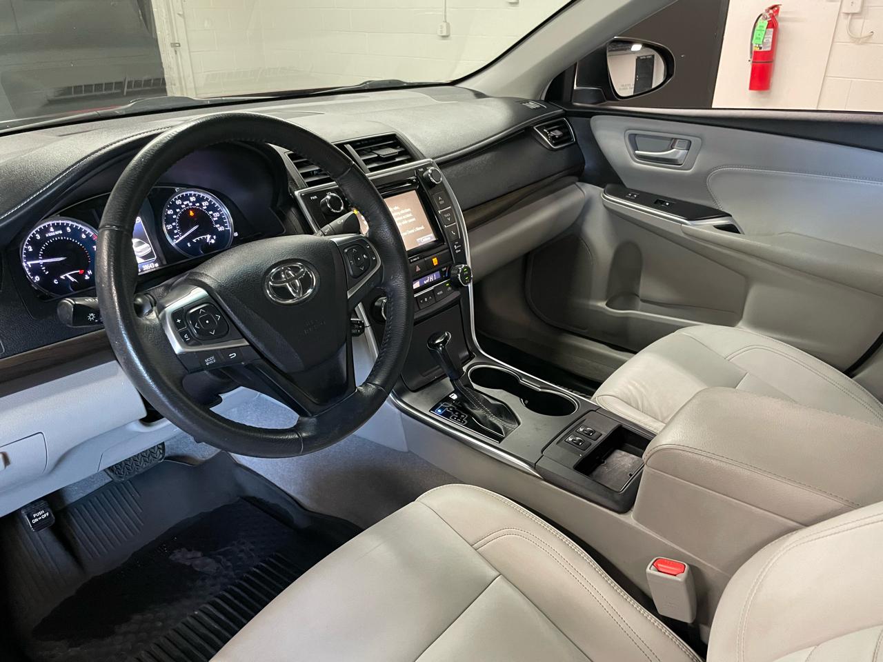 Toyota Camry XLE 2017