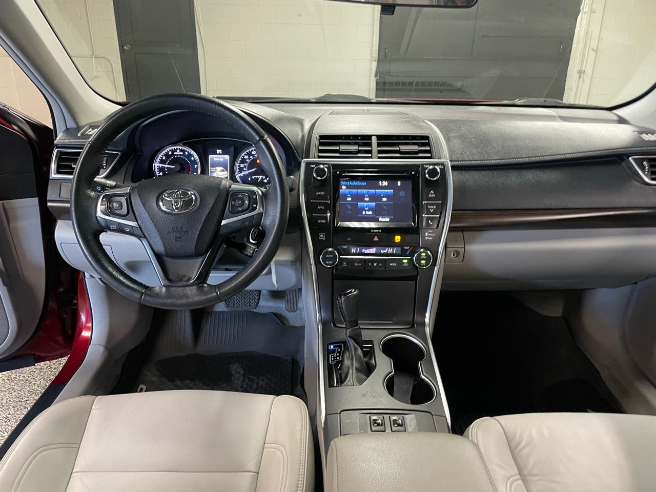 Toyota Camry XLE 2017