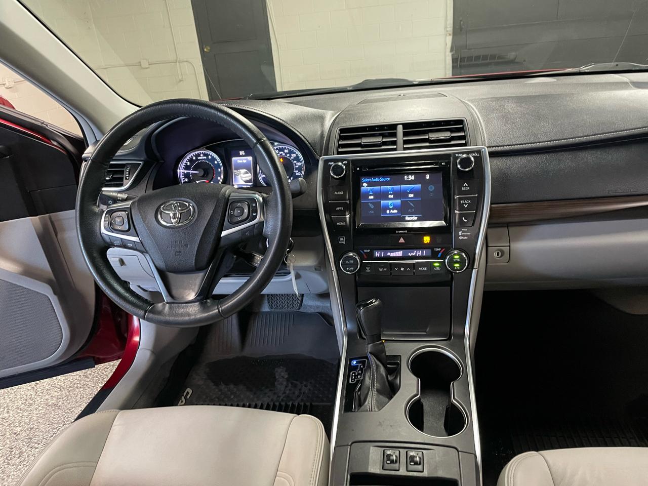 Toyota Camry XLE 2017