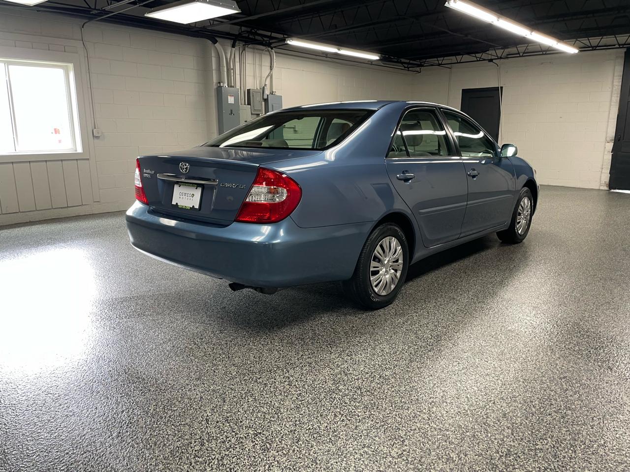 Toyota Camry LE 2004