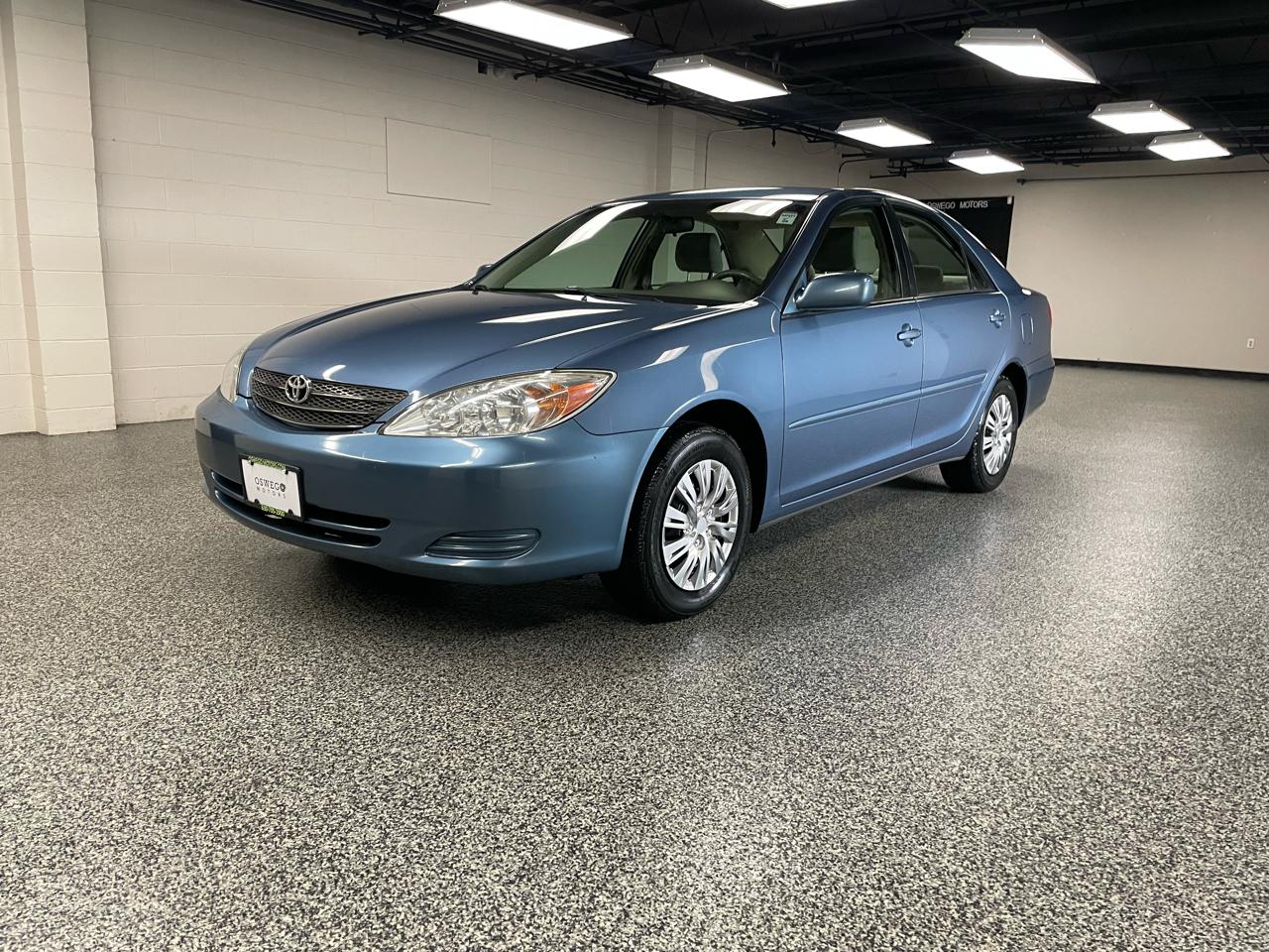 Toyota Camry LE 2004