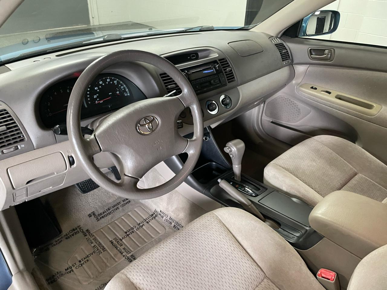 Toyota Camry LE 2004