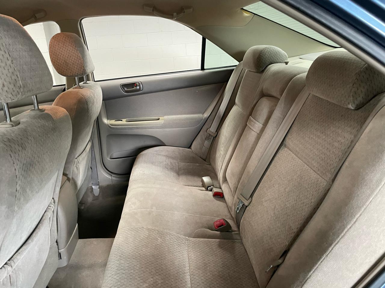 Toyota Camry LE 2004