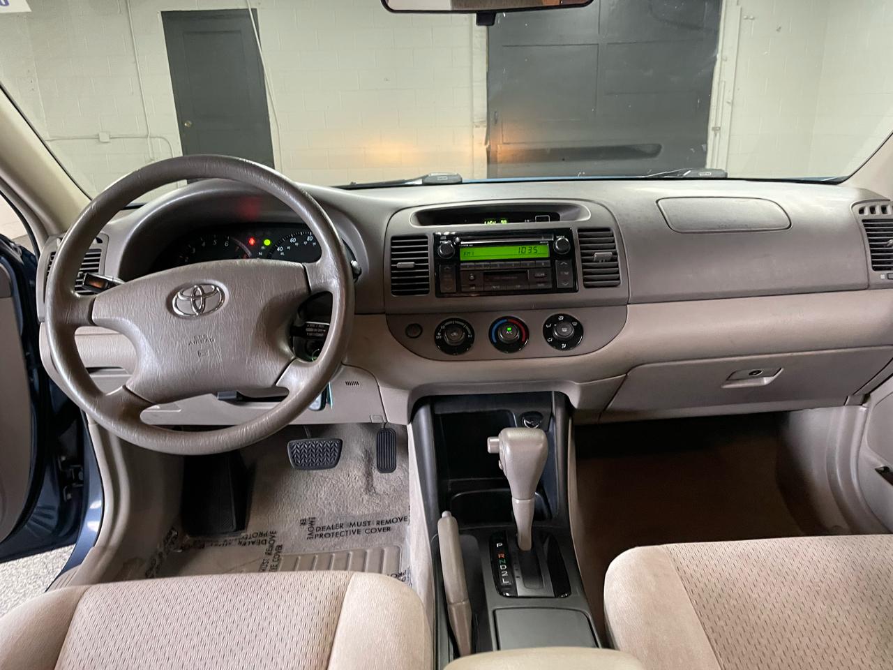 Toyota Camry LE 2004