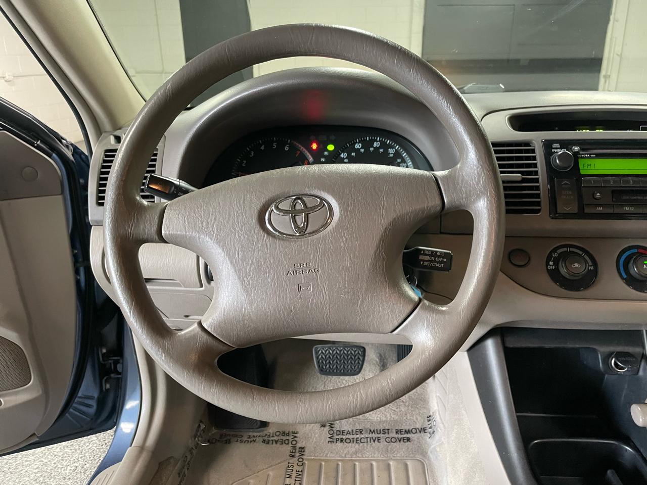 Toyota Camry LE 2004