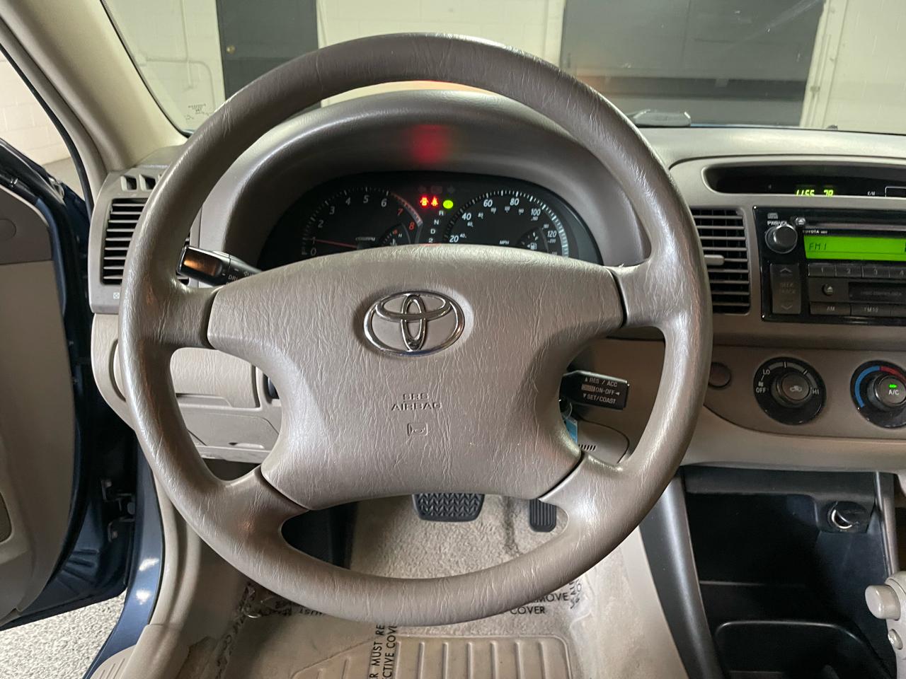 Toyota Camry LE 2004