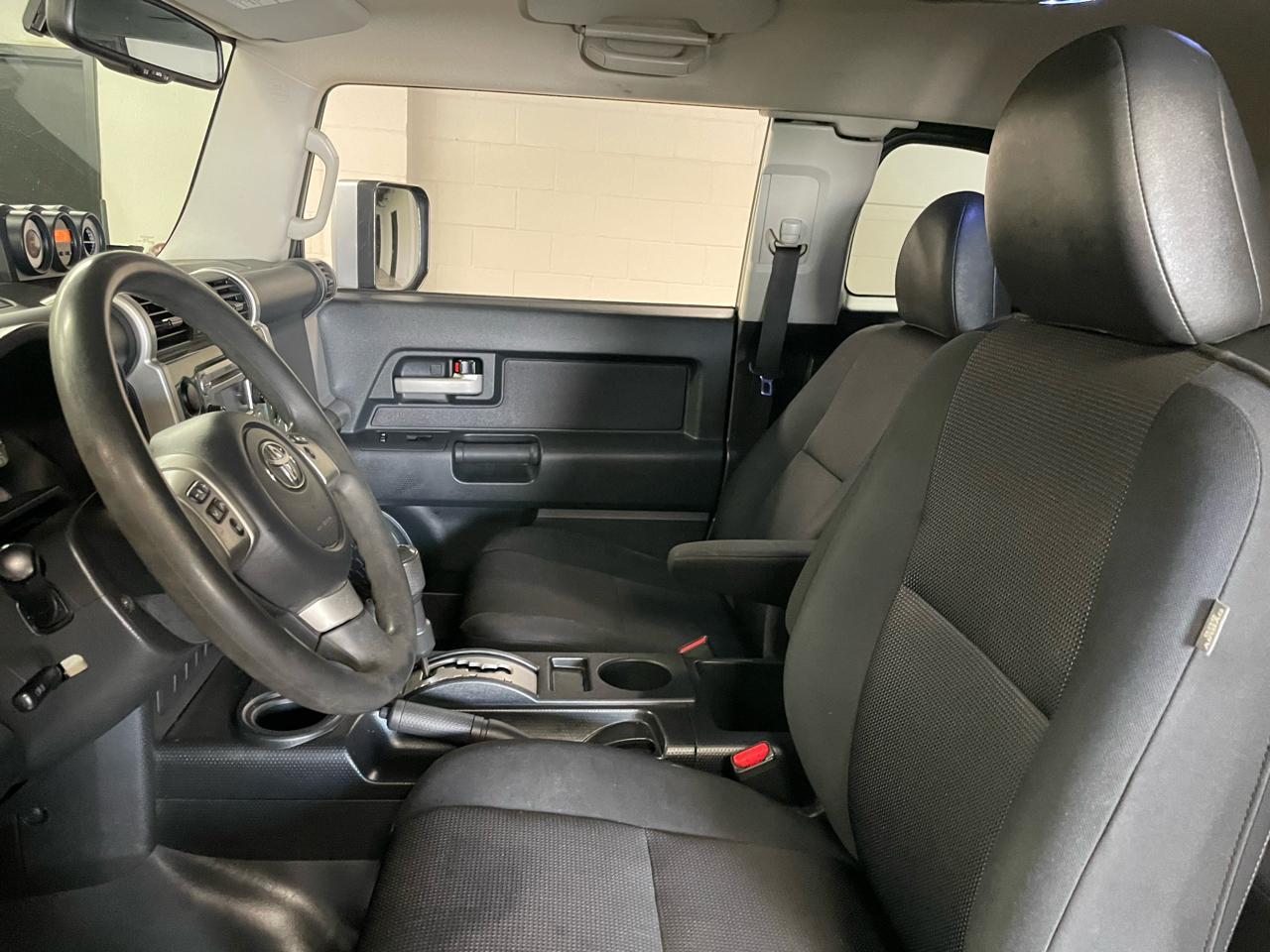 Toyota FJ Cruiser 4WD 2014