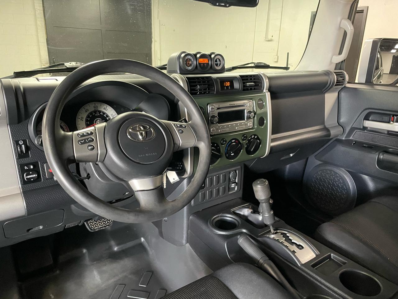 Toyota FJ Cruiser 4WD 2014