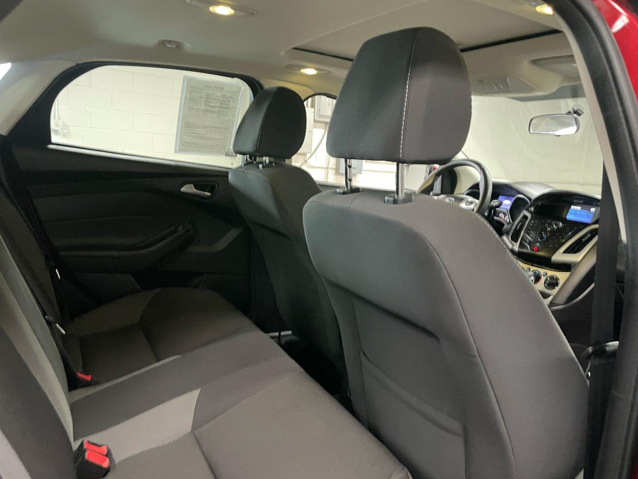 Ford Focus SE Sedan 2013
