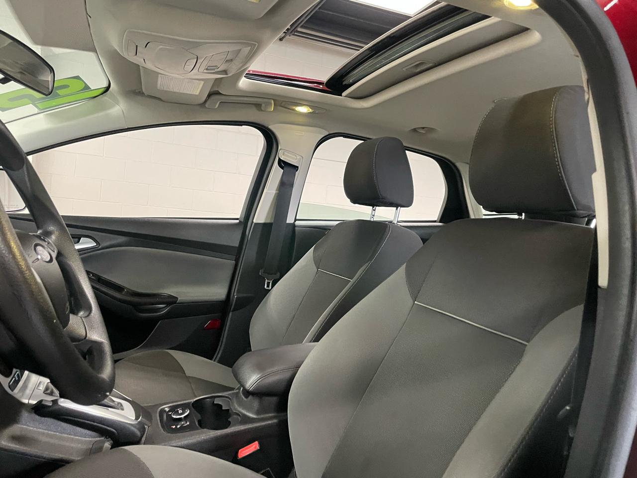 Ford Focus SE Sedan 2013